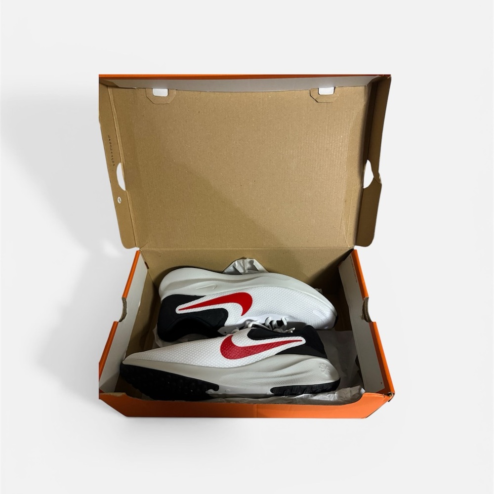 Nike Men’s Revolution 7s